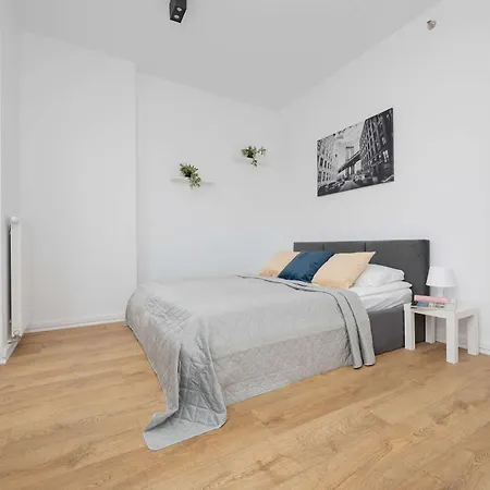 Kasprzaka Near Metro Plocka With Ac And Parking By Rent Like Warsaw