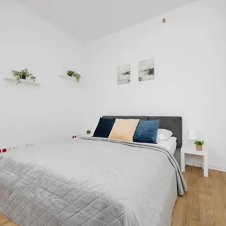 Kasprzaka Near Metro Plocka With Ac And Parking By Rent Like Varsavia